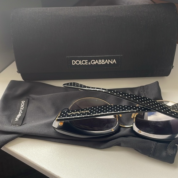 Dolce & Gabbana Cat Eye Black and White Polka Dot Sunglasses  DG4277 - Picture 7 of 7